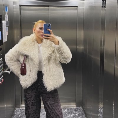 zelistlkr's profile picture. 