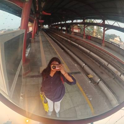 thandatarbooj's profile picture. foodie, life is all about moving up from tragic incident by just smelling flowers, hitting gym and spending time with 🩷🤍🍩🥐🥯🧁
whatever lol (in tears)