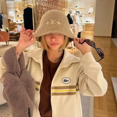 dmt1na's profile picture. 