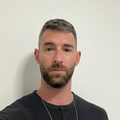 hoff1110's profile picture. שחקן כדורסל (עבר 😢)שהיה שמח להיות שחקן כדורגל. מחלטר בהייטק, מקשקש ב-הדיסקו