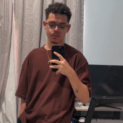 VitorSemMao's profile picture. it's not fun unless i win | garoto de programa 🖥️