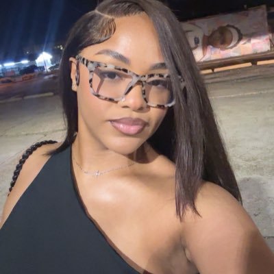 _taylorjhane's profile picture. 