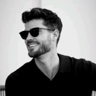 Froose2011's profile picture. لا اله الا الله