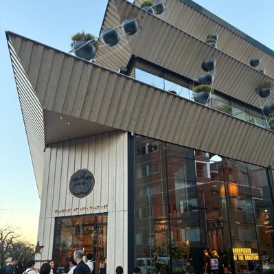 ooiayataka's profile picture. 趣味が多いです。(バンド、ベース、ビートボックス、FPSゲーム、F1観戦、服、LEGO…etc)