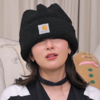 shimeseul's profile picture. Anywhere but home