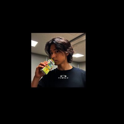 Just4ShyGuy's profile picture. “𝐈-𝐈’𝐦 𝐬𝐨𝐫𝐫𝐲 𝐈’𝐦 𝐧𝐞𝐰 𝐭𝐨 𝐭𝐡𝐢𝐬.”