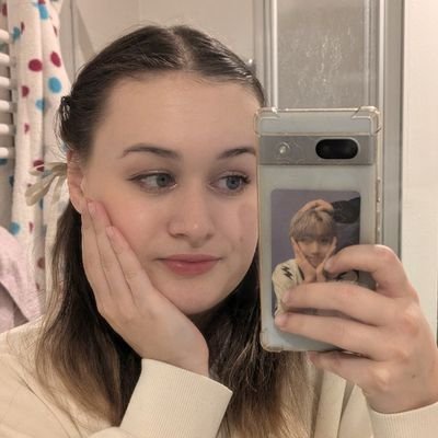 jungshooketh111's profile picture. •25 🖤
•she/her
• a chocochip