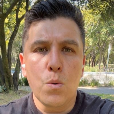 elenmascarado's profile picture. “I’m not saying right is wrong , it’s up to us to make the best of all the things that come our way”