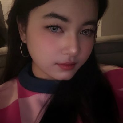 deeyforuniverse's profile picture. no revenge, kill them with kindness 💄