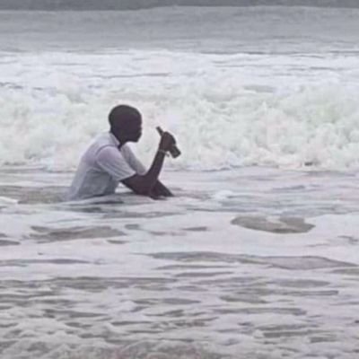 RefentseM8's profile picture. 