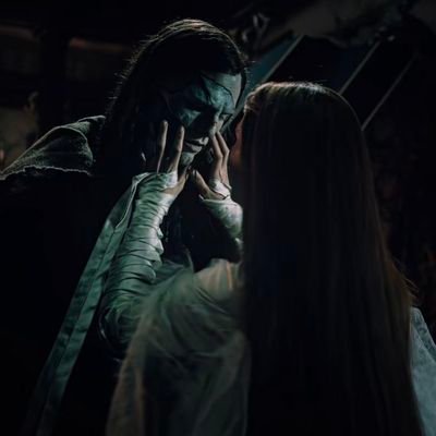 amiyzue's profile picture. — thus the ♡ will break, yet brokenly live on.  she/her ` 23 ` multi ` lf frankenstein moots ♡