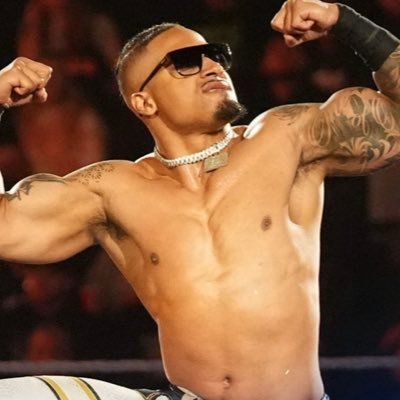 onlyoneh1m's profile picture. // 𝔻𝕠𝕚𝕟𝕘 𝕥𝕙𝕚𝕟𝕘𝕤 𝕞𝕪 𝕨𝕒𝕪 𝕟𝕠w 𝔸𝕝𝕨𝕒𝕪𝕤 ℝ𝕖𝕒𝕕𝕪 𝕗𝕠𝕣 𝕒 𝕗𝕚𝕘𝕙𝕥. / my soon to be husband @shyprincerp