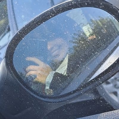 its_Gougouji's profile picture. بیا یه جوری وانمود کنیم انگار همدیگه رو نمیشناسیم! #بدون_سهمیه