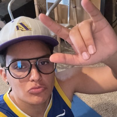 nicoru1z's profile picture. 🦔 DIF7ERENT 🐉