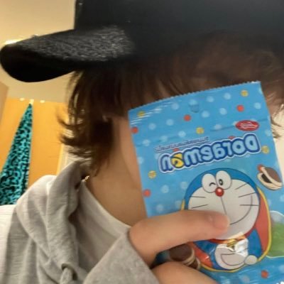 ribbonmuses's profile picture. twenty