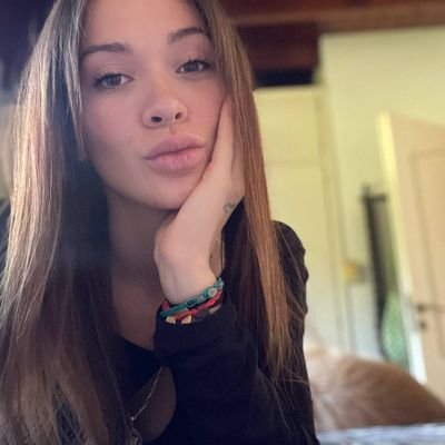 chlloebt's profile picture. Toujours prête à essayer de nouvelles choses 🍀