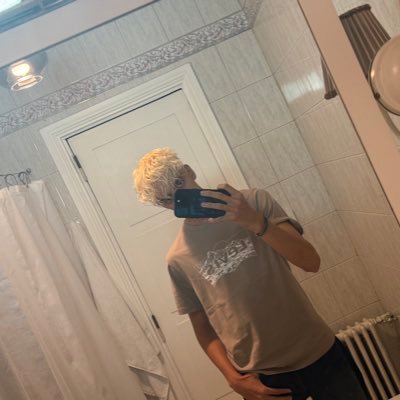 Myth_XI's profile picture. unreal in fortnite◇champ in rocket league💎◇plat tournament winner in RL◇cash cup winner fortnite💸◇next objective ??◇ 12/08/25❤️