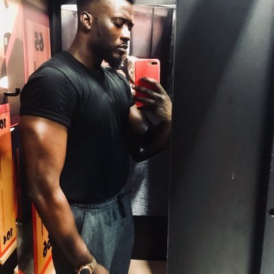 Moctarian's profile picture. Boxe addiction 1m94 100kg only Chelsea 💜💙Jackson ⚽️⚽️⚽️ Enzo the boy @FcMineurs221 @