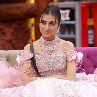 HaidarSahib8444's profile picture. Allhamdulillah... am Muslim❤️ Bs physics 🎓💫
Punjabianz ✨🇵🇰 

Rooting for @Farrhana_bhatt ✨🎀