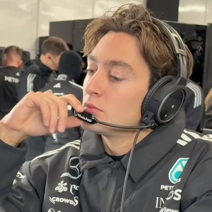 dropphie's profile picture. ҂ 𝘫𝘶𝘴𝘵 𝘬𝘦𝘦𝘱 𝘪𝘵 𝘶𝘱 ᵎ 

🇦🇷;

in love with mathematics,
design, chemistry n' the 'fiummm' sound