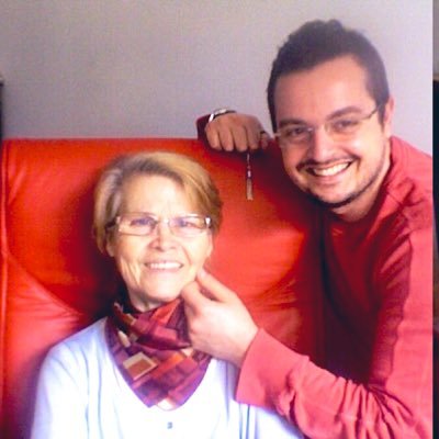 vergoulasvl's profile picture. Σύμβουλος Πληροφορικής, Ορθόδοξος Καπιταλιστής, Διανοούμενος της Μηχανοργάνωσης και Μηχανογράφησης, Ιδιοκτήτης, Κληρονόμος, Κεφαλαιούχος