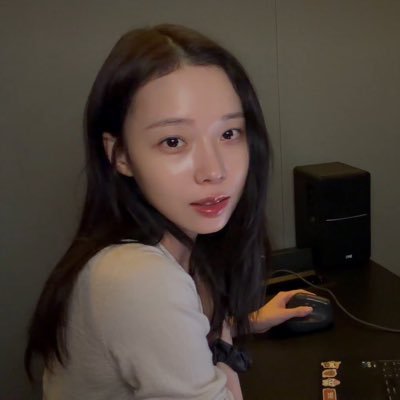 taohuneung's profile picture. #WINTER ݁Hey ! have you seen my winter !? — ( all for aespa , kater sellening ningselle )