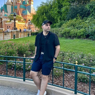 renomahm's profile picture. 