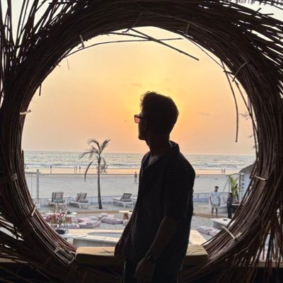 strghtouttamars's profile picture. you know nothing