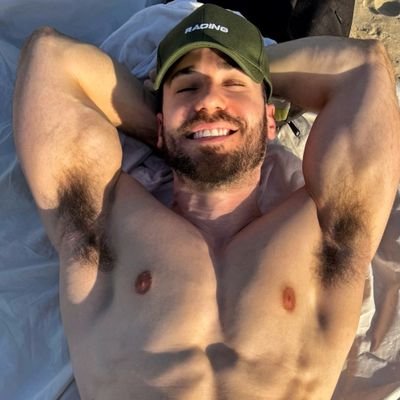 nudesdeheterosd's profile picture. Quer nudes de algum amigo, ou cara hétero que conhece? Eu consigo pra você, chama na dm para mais informações. Ou chame no Whatsapp:  ⬇️