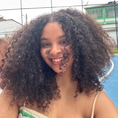 kittykells1's profile picture. gostosa q curte história, arte, política, meme, anime e kpop. corvina e cadelinha da @zendaya ☭ de luto pelo fred weasley