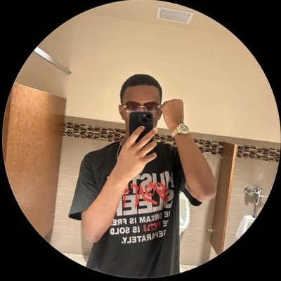 1lor_tayyy's profile picture. chilling on here