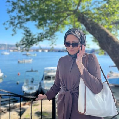 btlll97's profile picture. emekli öğretmen