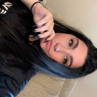 kvtrxnv's profile picture. nsk🖤