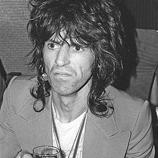 DavidGogoBlues's profile picture. I am a crawling king snake, and I rule my den