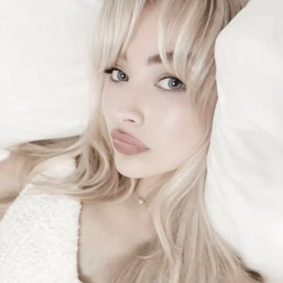 splitsvinyl's profile picture. fan account.