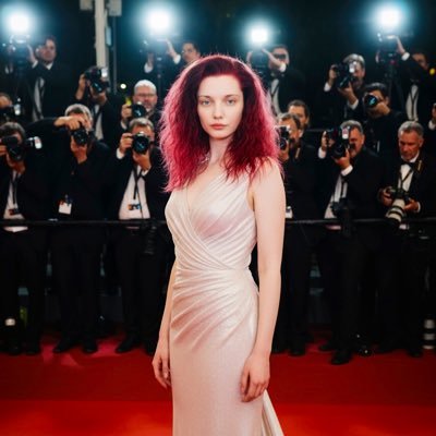 CcarriestarsS's profile picture. Extra Busy December like OMG⁉️Enjoying KDramas ✨ CDramas‼️ Listening to #KPOP+#OST on #AppleMusic‼️