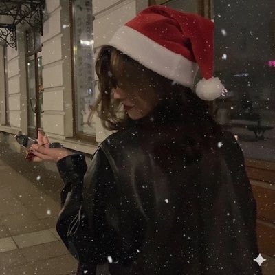 veuinesr's profile picture. 