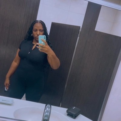 cvparris's profile picture. Amiya's muva👩‍👧| Just for kixx, I don’t argue with strangers on the innanets