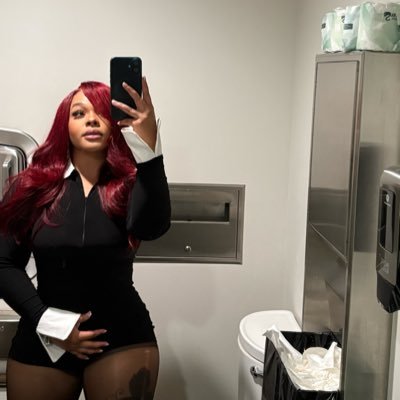 darealqueenshvy's profile picture. 