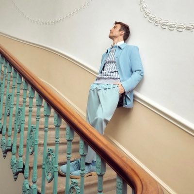 MaskedThespiann's profile picture. not really his glasses, sometimes his contact lenses 👓 usually spotted in or at a theatre 🎭 jonny b and luke t enthusiast