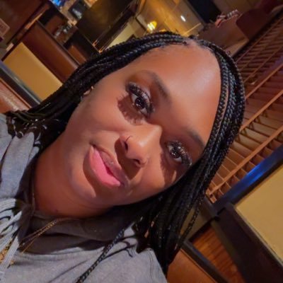 raevyyynn's profile picture. some Asian mf hacked my account 😒