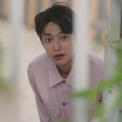 littleoogly's profile picture. cw : typhoon family, dearx and spirit fingers