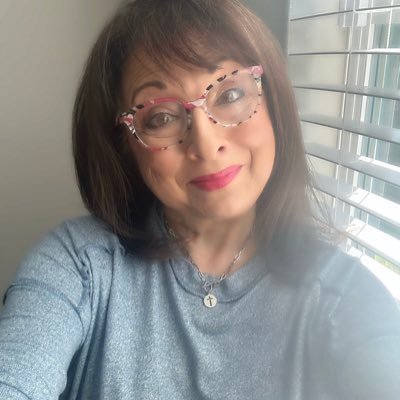 DeloraGathering's profile picture. “Go in the Power of God” - Unity Ambassador Co-Founder Gathering Movement - Author “Falling into Greatness” https://t.co/1lVPki7YLO