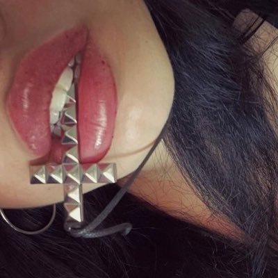 cherrymiihyy's profile picture. 18