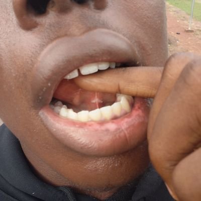 th_guyy's profile picture. Living in this big ball of nothing trying to be something 🥺| your sexy bi/pan vampire 🦇| Pro-Gender Equality| I'm an anti-extremist, left-leaning centrist.