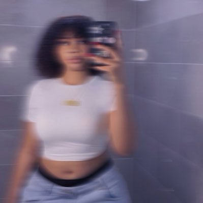 justzahra__'s profile picture. Gentle soul with a wild imagination, Aris Queen ♈