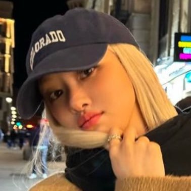 celebrsties's profile picture. obsessed w pop culture