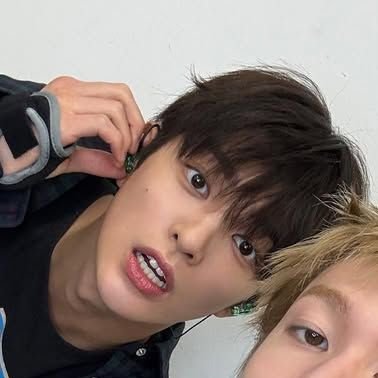 Jiungs_wife's profile picture. JIUNG ME VIO Y ME SEÑALO VIVA LA PARTIA🐿️‼️🫶