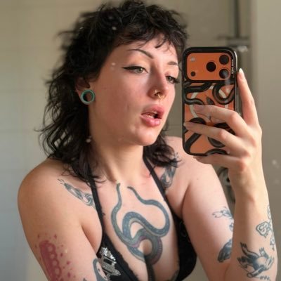 Piixxiebuns's profile picture. size queen with a weapon of a dumpy ♡ uncensored content n chat with me ➡️ https://t.co/mKVIttJSPe