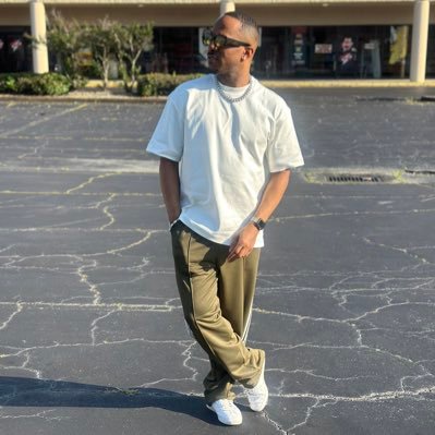 KellOfficially's profile picture. HACKED AT 7K!!! Laid back guy from Cali ☀️to ATL 🍑. I’m a baker IG: tasteof_favor